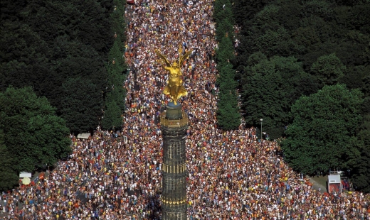 New ARD Documentary Traces the Love Parade’s Legacy and the Rise of Rave The Planet